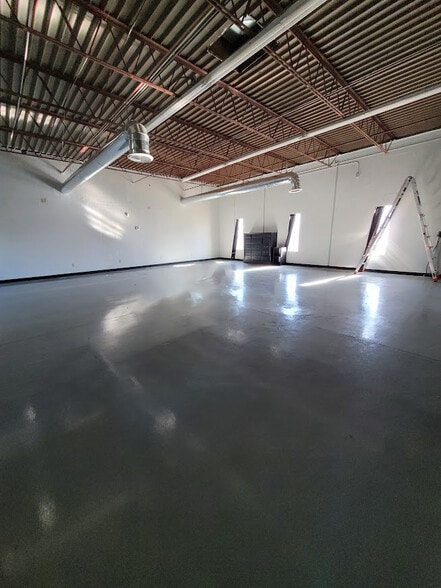 6105 NW Cache Rd, Lawton, OK for lease - Interior Photo - Image 3 of 6