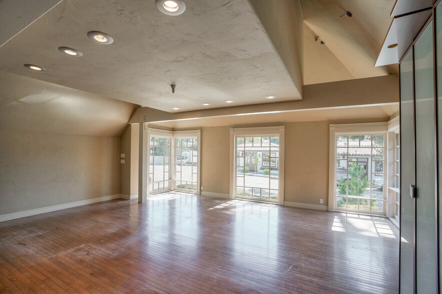 San Carlos St, Carmel, CA for lease - Building Photo - Image 3 of 14