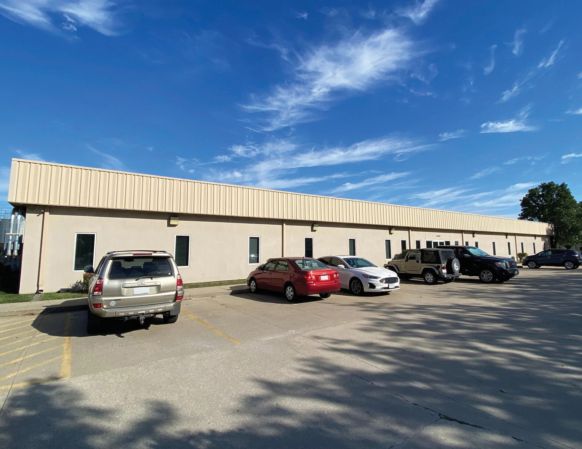 1009-1013 SE Browning Ave, Lee's Summit, MO for lease Building Photo- Image 1 of 6