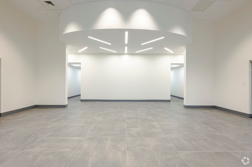 50 Ivy Brook Rd, Shelton, CT for lease - Lobby - Image 3 of 18