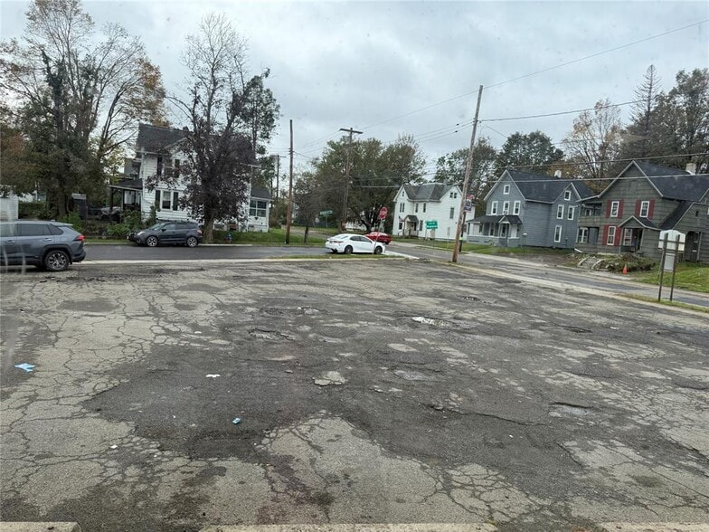 638 Chenango St, Binghamton, NY for sale - Building Photo - Image 2 of 4