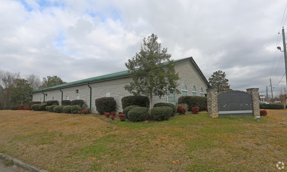 2701 Moody Pky, Moody, AL for sale - Building Photo - Image 1 of 1