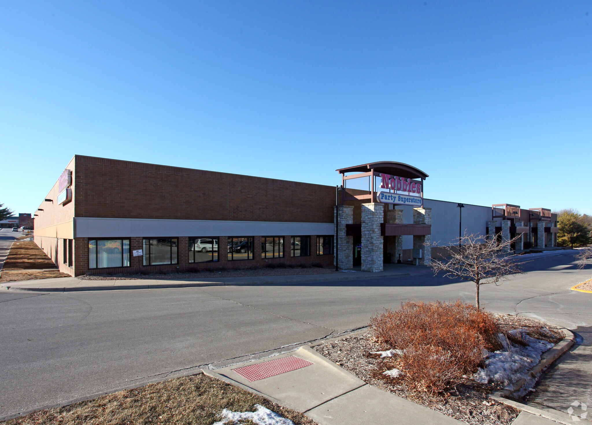 9999 University Ave, Clive, IA for sale Primary Photo- Image 1 of 1