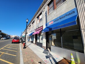 286-300 Main St, Hackensack, NJ for lease Building Photo- Image 2 of 4