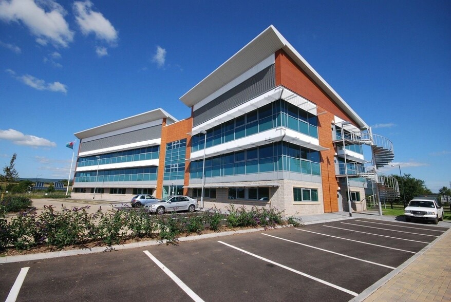 Magor, Caldicot for lease - Primary Photo - Image 1 of 2