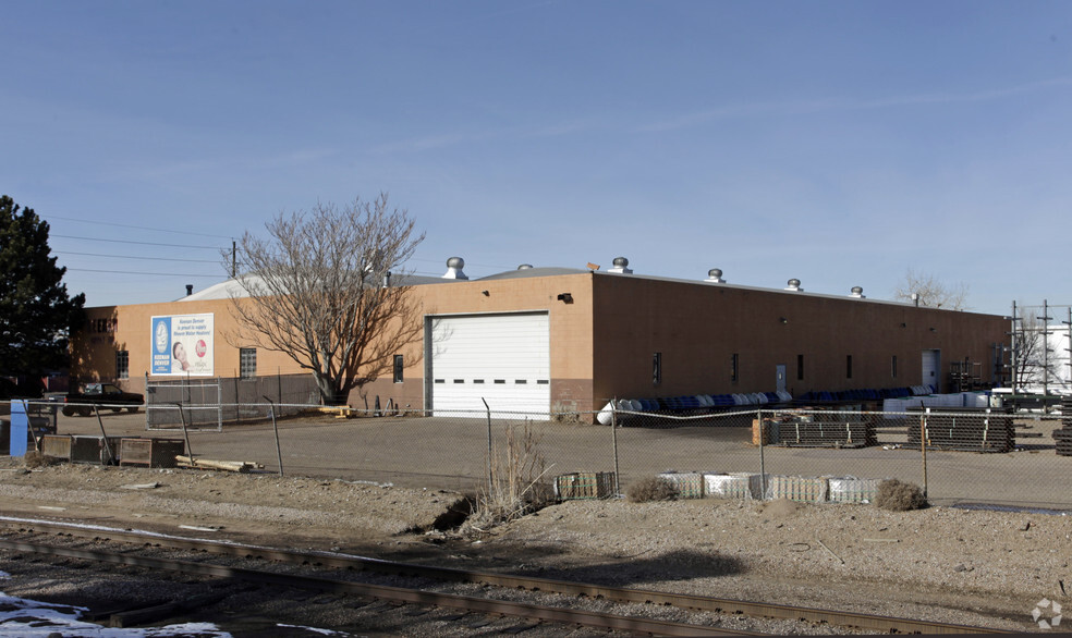 4700 Dahlia St, Denver, CO for lease - Building Photo - Image 3 of 17