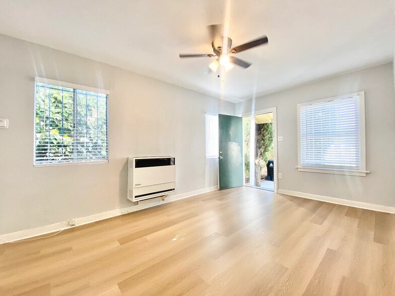 5724-5726 La Mirada Ave, Los Angeles, CA for sale - Building Photo - Image 2 of 23