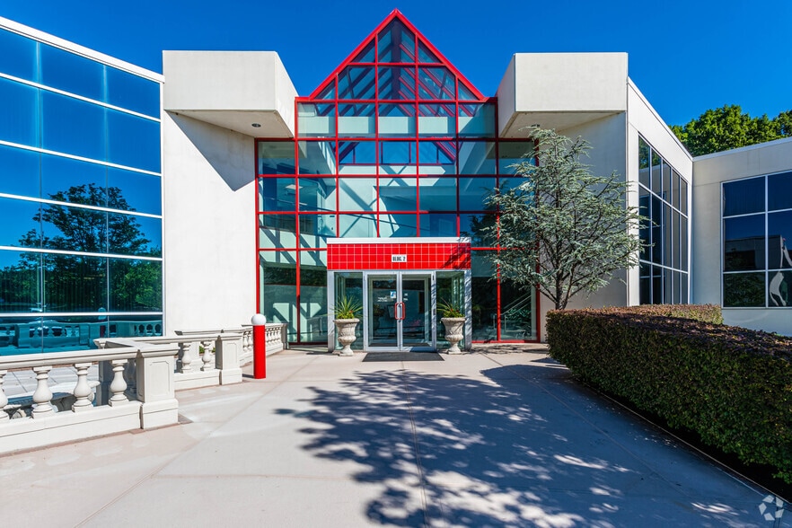 1301 State Route 36, Hazlet, NJ for lease - Building Photo - Image 2 of 28