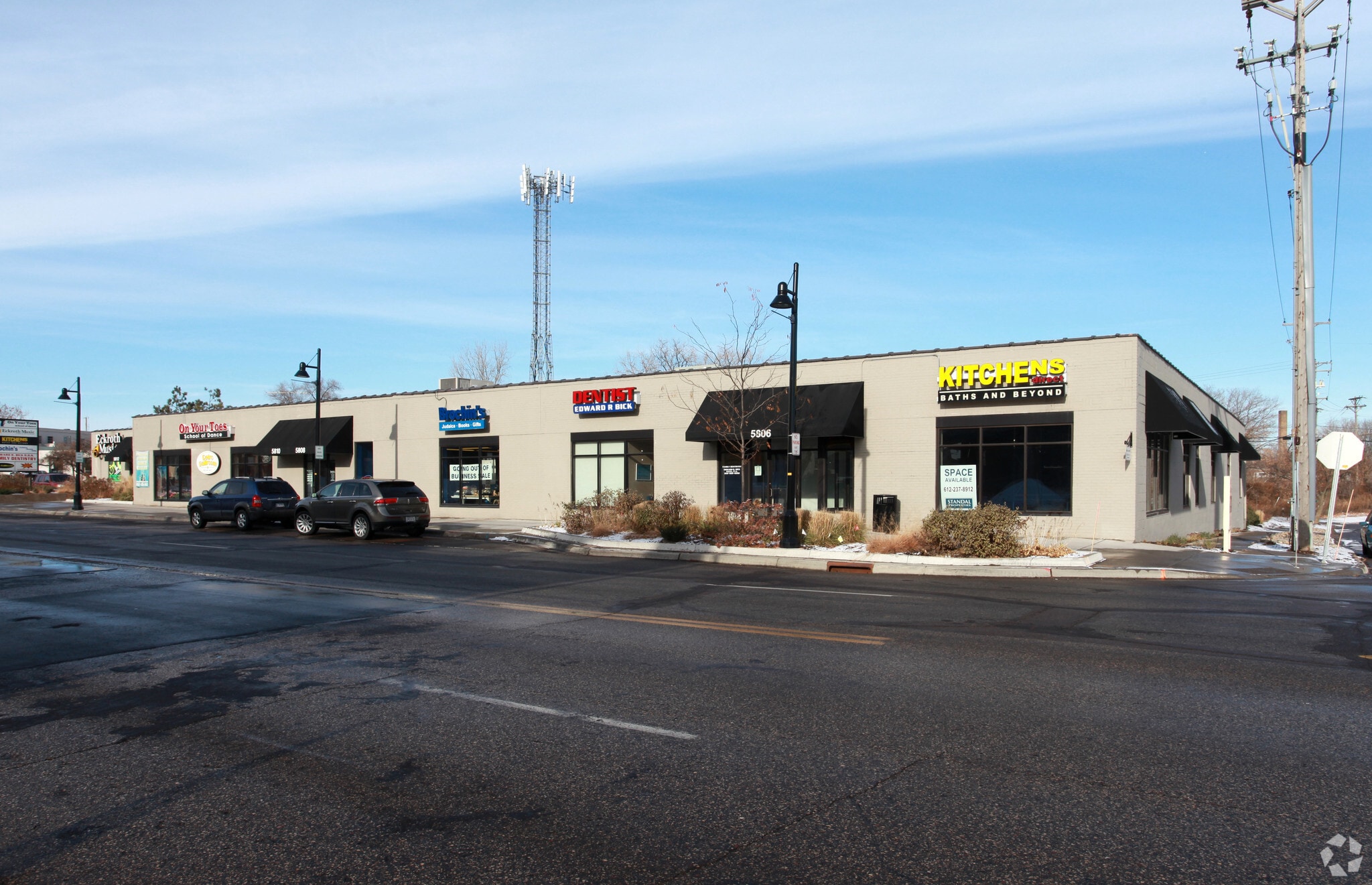 5806-5810 W 36th St, Minneapolis, MN for lease Primary Photo- Image 1 of 8