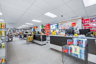 5267 67 Av, Lloydminster, AB for lease Building Photo- Image 2 of 31