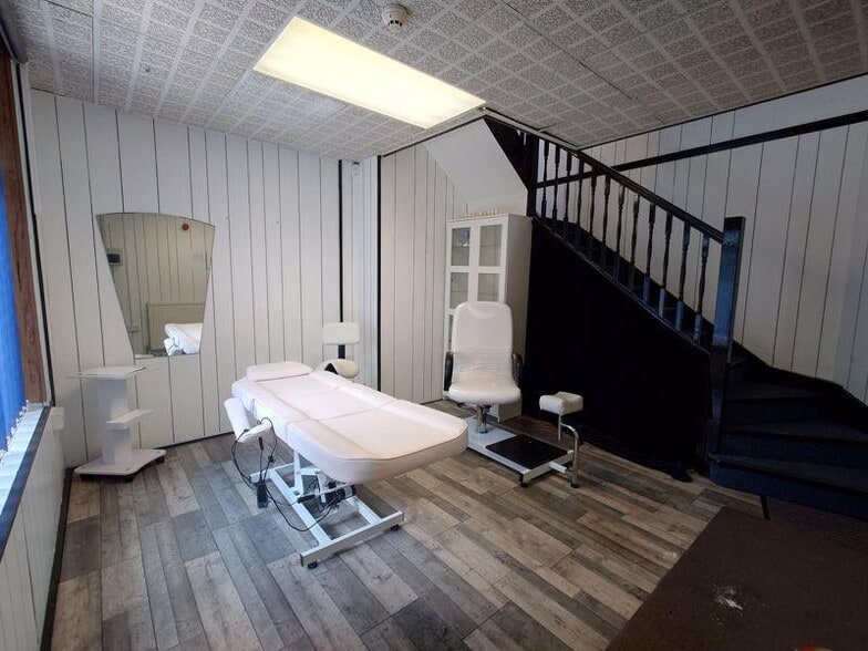 Millfield Rd, Horbury for lease - Building Photo - Image 3 of 24