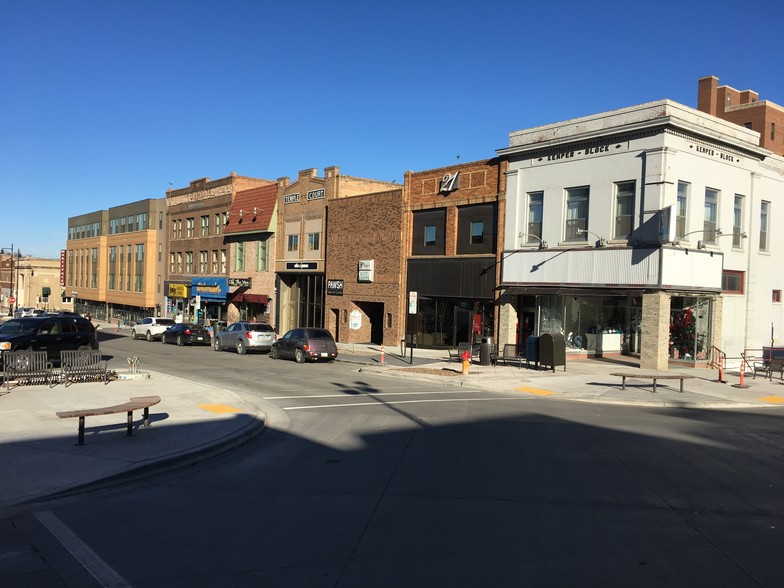 21 Main St S, Minot, ND for lease - Primary Photo - Image 1 of 9