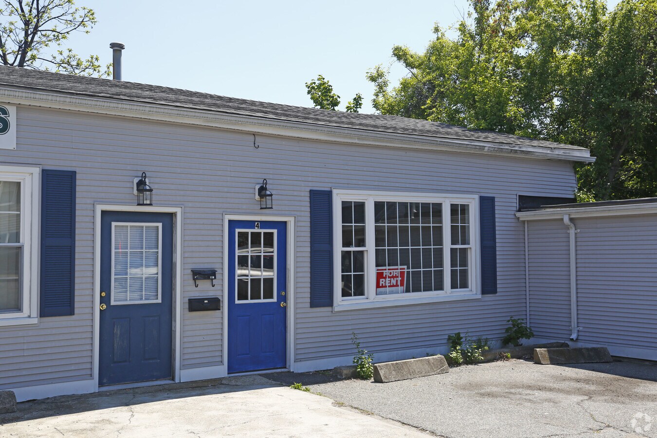 234 Stafford Rd, Fall River, MA 02721