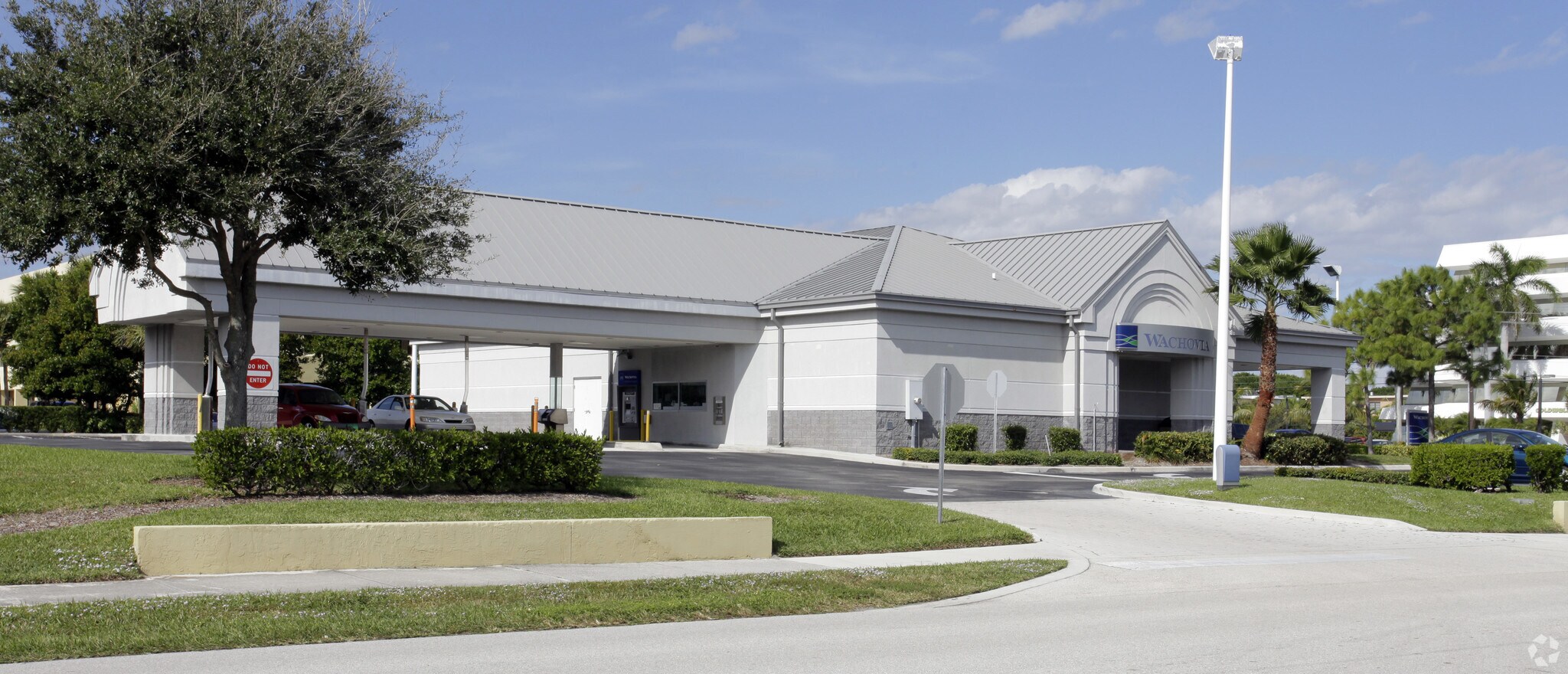 1000 E Indiantown Rd, Jupiter, FL 33477 Wells Fargo Bank