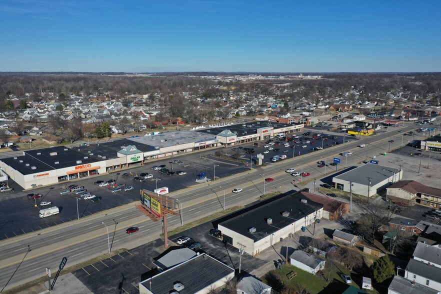 400 E Diamond Ave, Evansville, IN for lease - Building Photo - Image 3 of 10