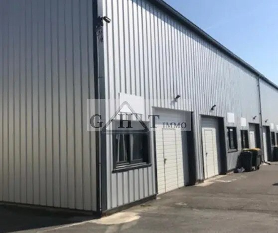 Industrial in Lagny-le-Sec for lease - Building Photo - Image 1 of 4