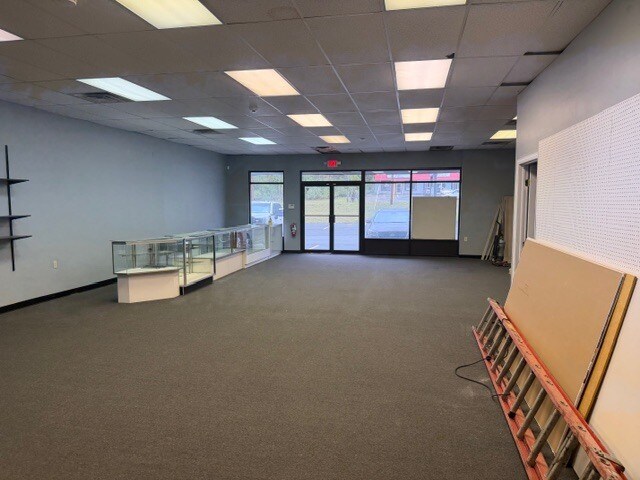 Scranton Carbondale Hwy, Eynon, PA for lease Interior Photo- Image 1 of 3