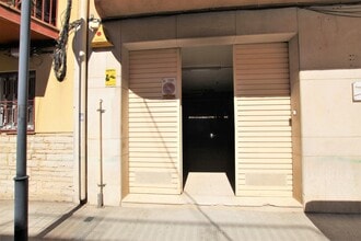 Retail in El Vendrell, Tarragona for lease Interior Photo- Image 2 of 12