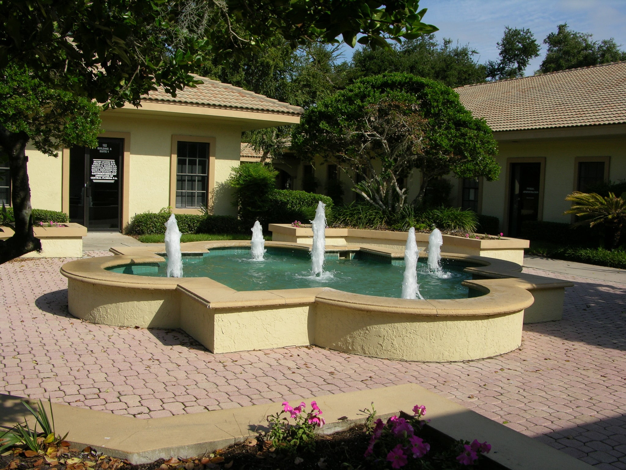 102 Park Pl, Kissimmee, FL for lease Primary Photo- Image 1 of 2