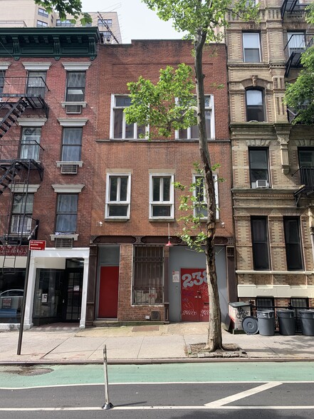 238 E 26th St, New York, NY for sale - Building Photo - Image 1 of 1