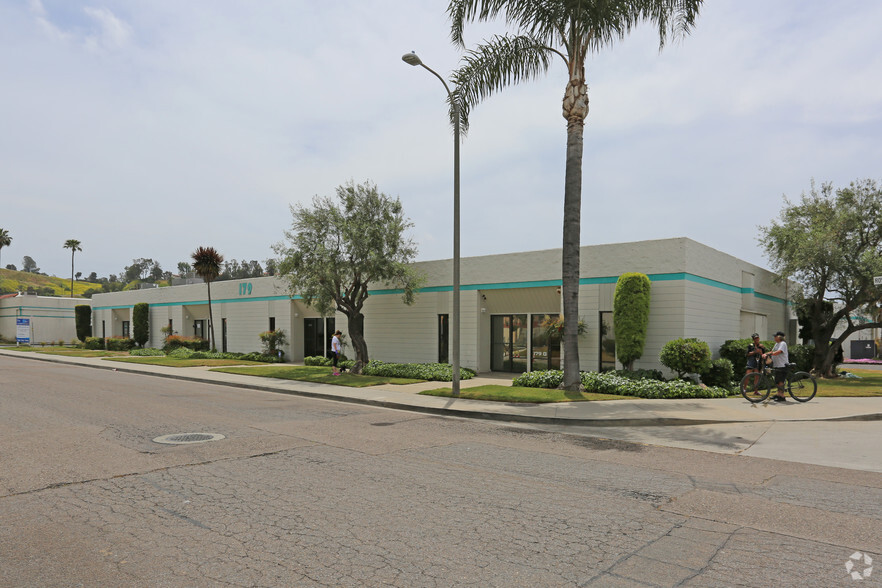 179 Roymar Rd, Oceanside, CA for lease - Building Photo - Image 3 of 17