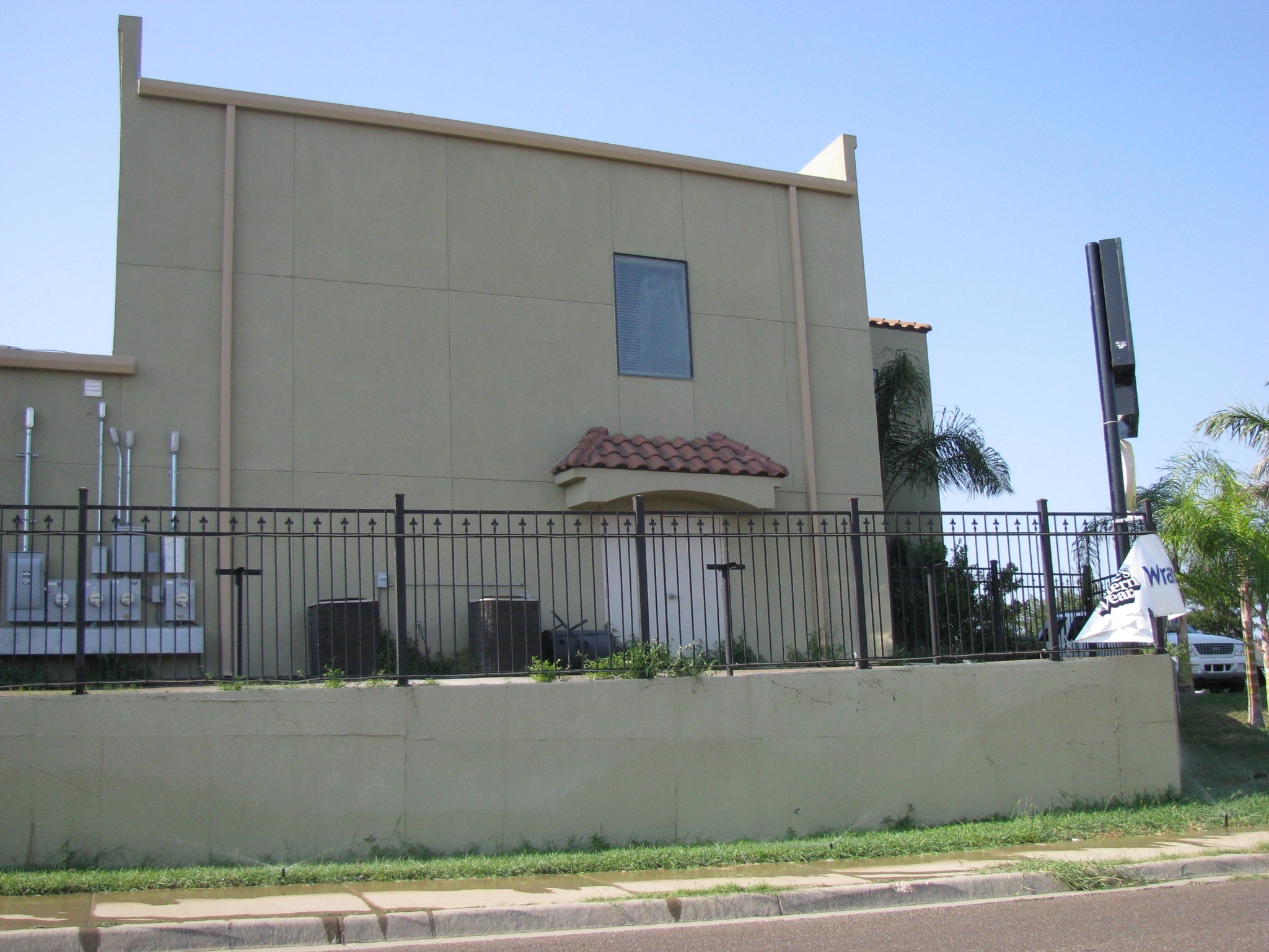 9802 Mcpherson Laredo Tx 78045 Office For Lease Loopnet