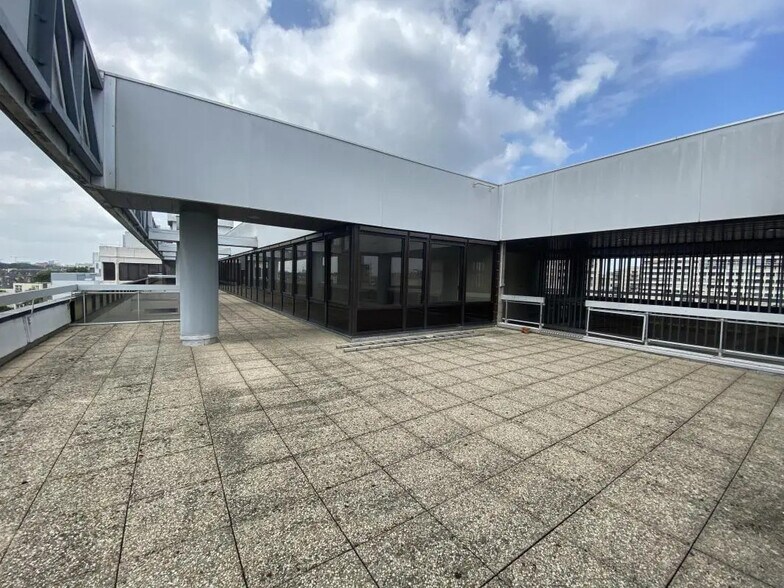 Office in Rennes for lease - Building Photo - Image 3 of 12