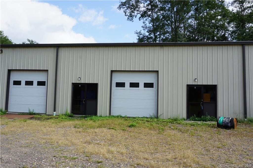 72 Windermere Ave, Ellington, CT 06029