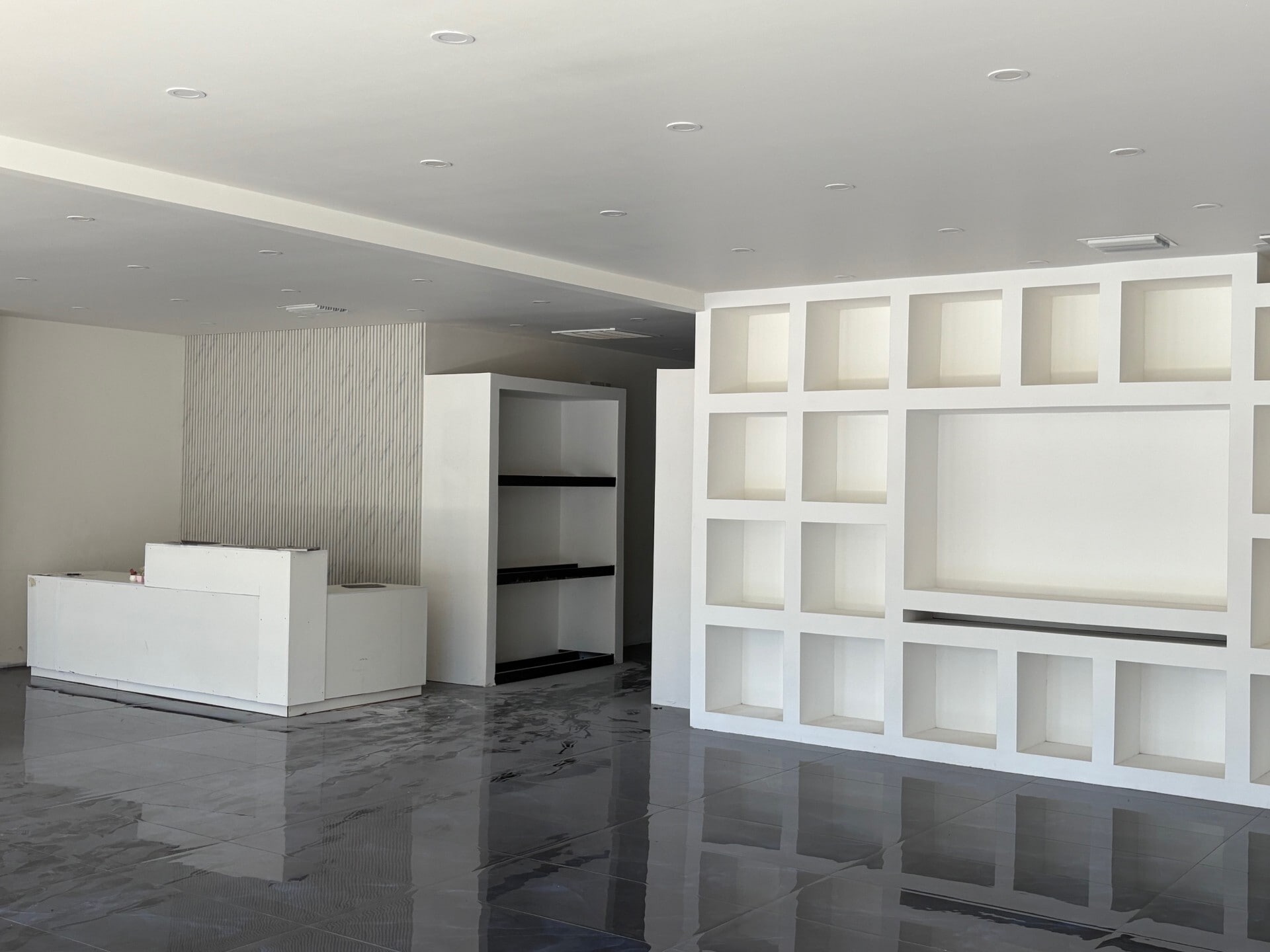 5201-5299 N State Road 7, Tamarac, FL for lease Interior Photo- Image 1 of 9