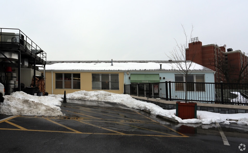 7001-7003 Carroll Ave, Takoma Park, MD for lease - Building Photo - Image 2 of 3