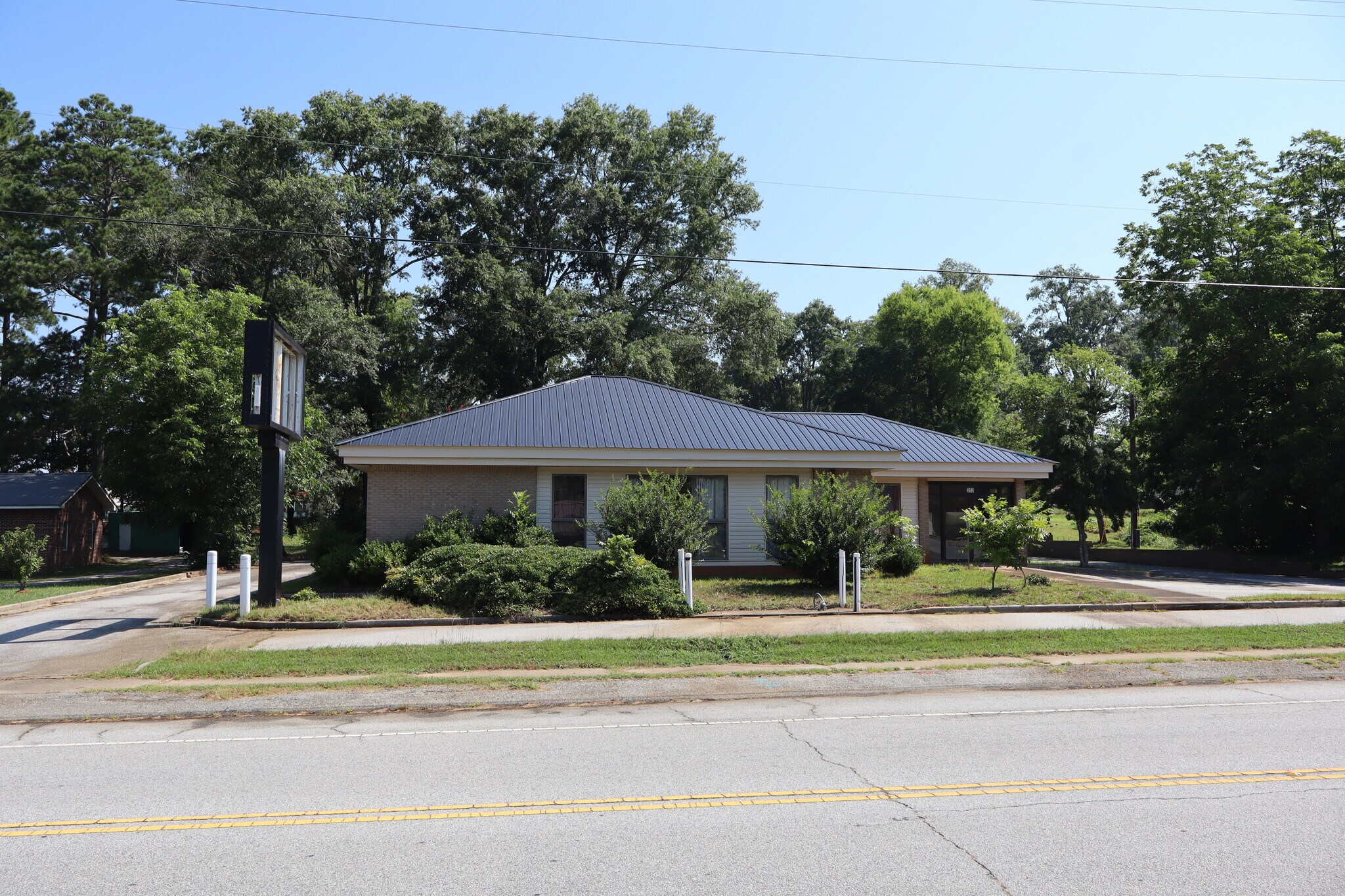 253 E Savannah St, Calhoun Falls, SC for sale Building Photo- Image 1 of 42