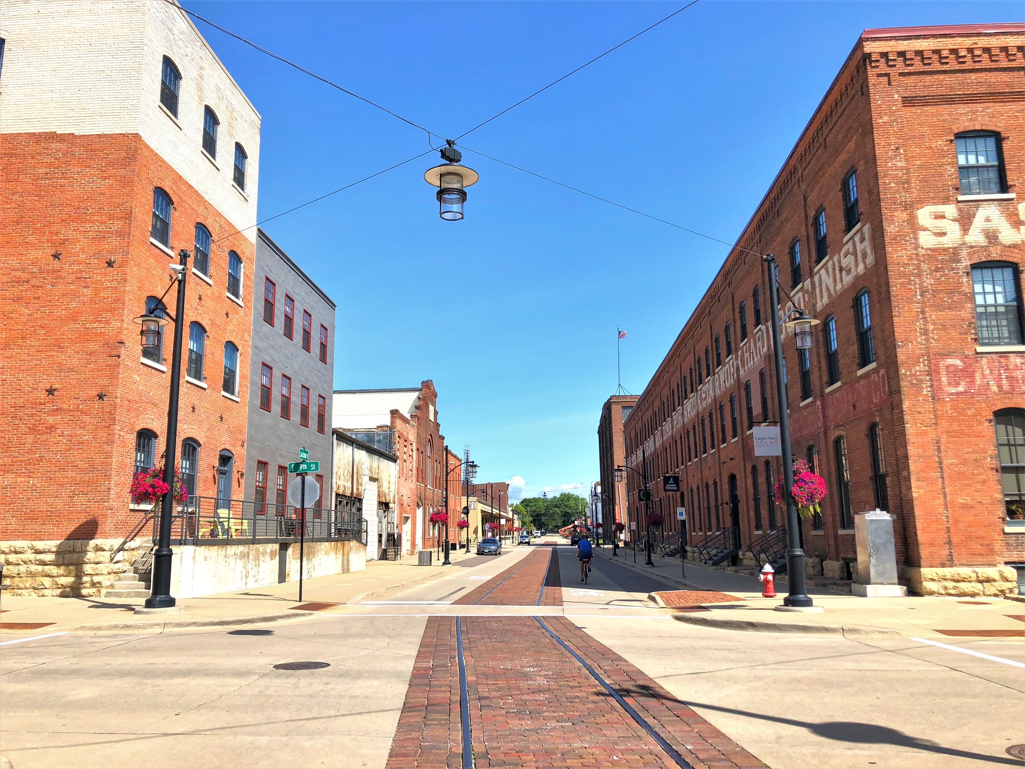 955 Washington St, Dubuque, IA 52001