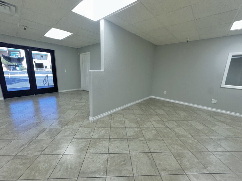 4505 W Hacienda Ave, Las Vegas, NV for lease - Interior Photo - Image 2 of 14