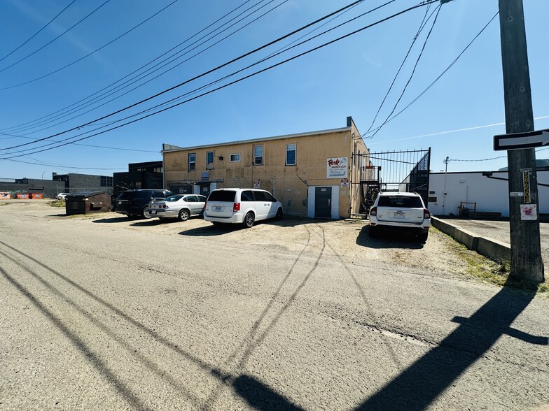 10124 100 Av, Grande Prairie, AB for sale - Building Photo - Image 2 of 9