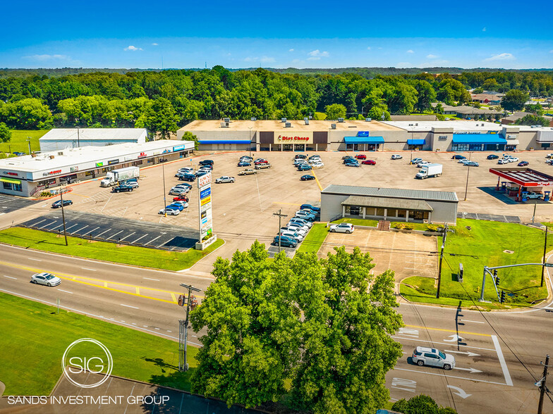 507 18th Ave N, Columbus, MS for sale - Primary Photo - Image 1 of 5