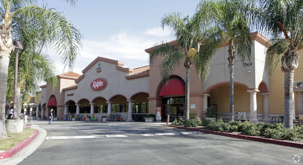 11343 Baseline Rd, Rancho Cucamonga, CA for lease - Building Photo - Image 1 of 12