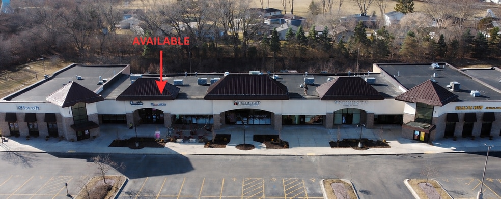 325 Bay View Rd, Mukwonago, WI for lease - Building Photo - Image 2 of 6