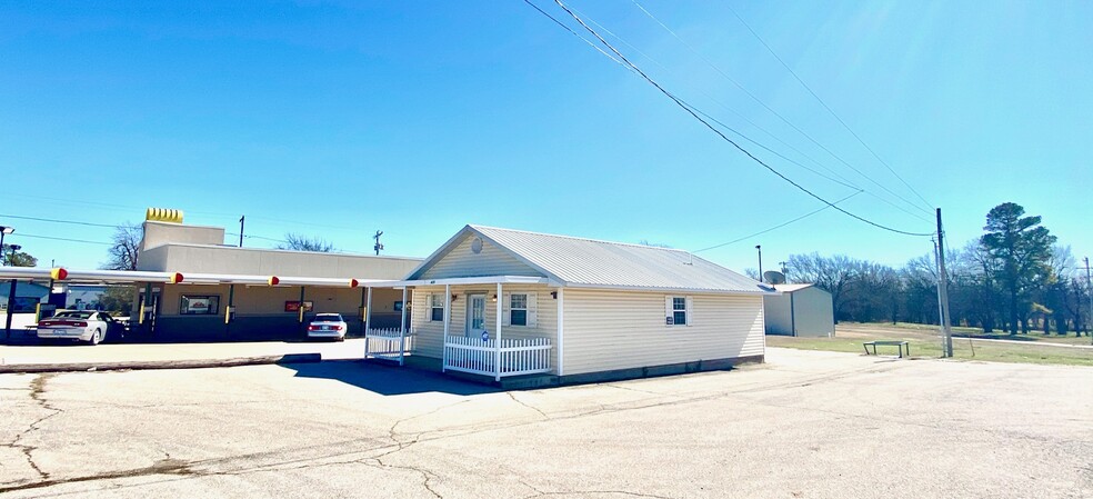 425 W Smith St, Stratford, OK for sale - Primary Photo - Image 1 of 1