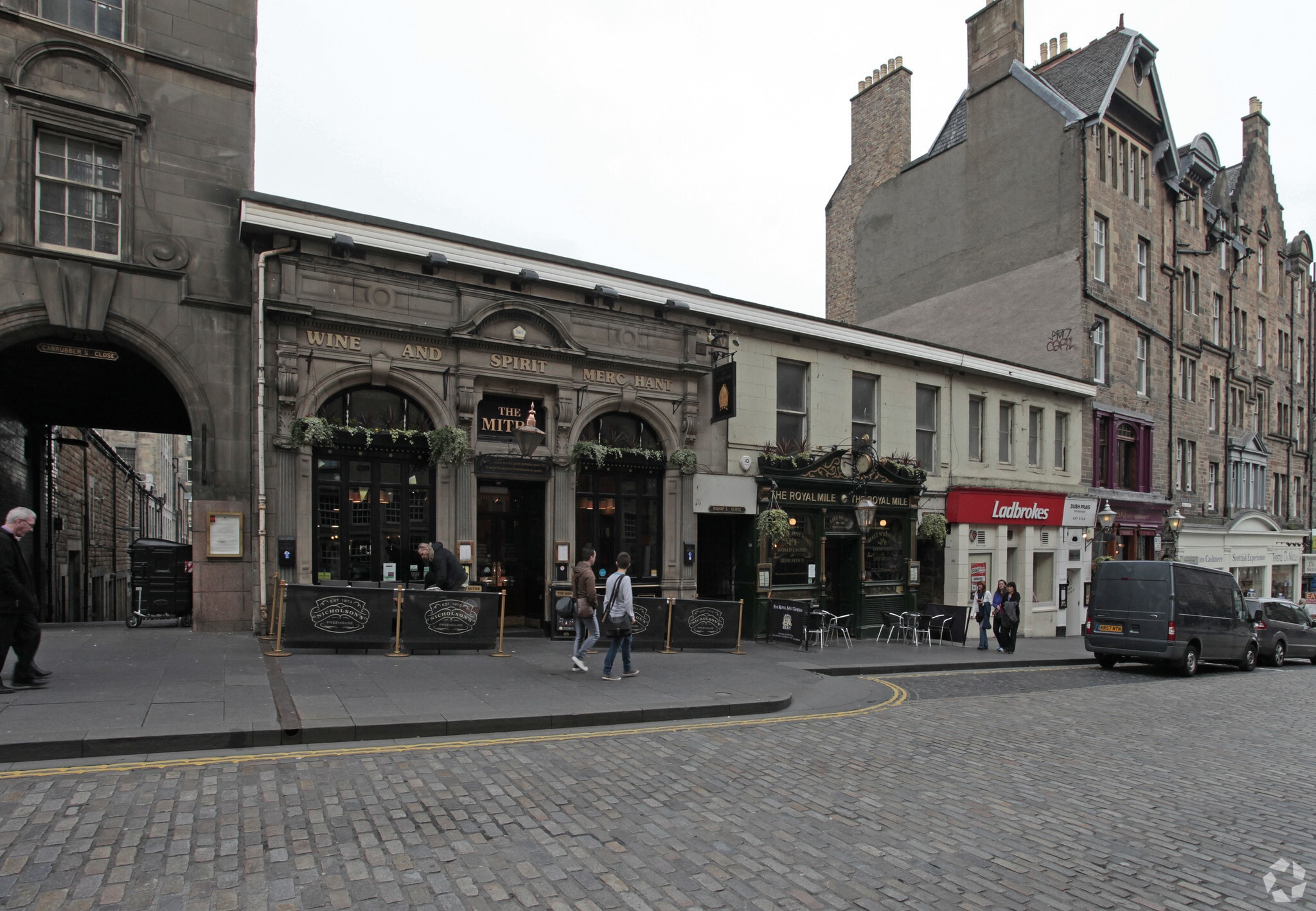 123-133 High St, Edinburgh for sale Primary Photo- Image 1 of 1