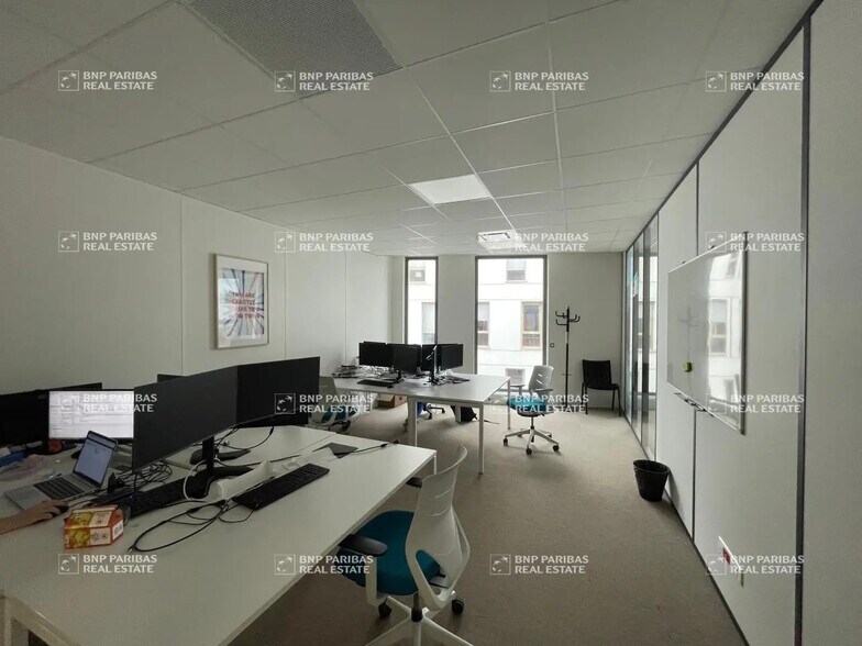 Office in Fleury-les-Aubrais for lease - Interior Photo - Image 3 of 9