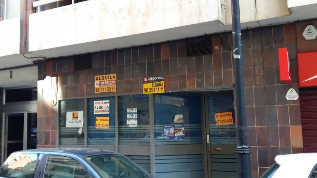 Retail in Ontinyent for lease Building Photo- Image 1 of 2