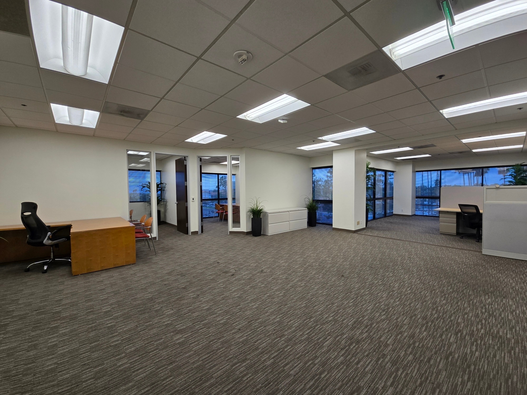 430 N Vineyard Ave, Ontario, CA for lease Interior Photo- Image 1 of 5