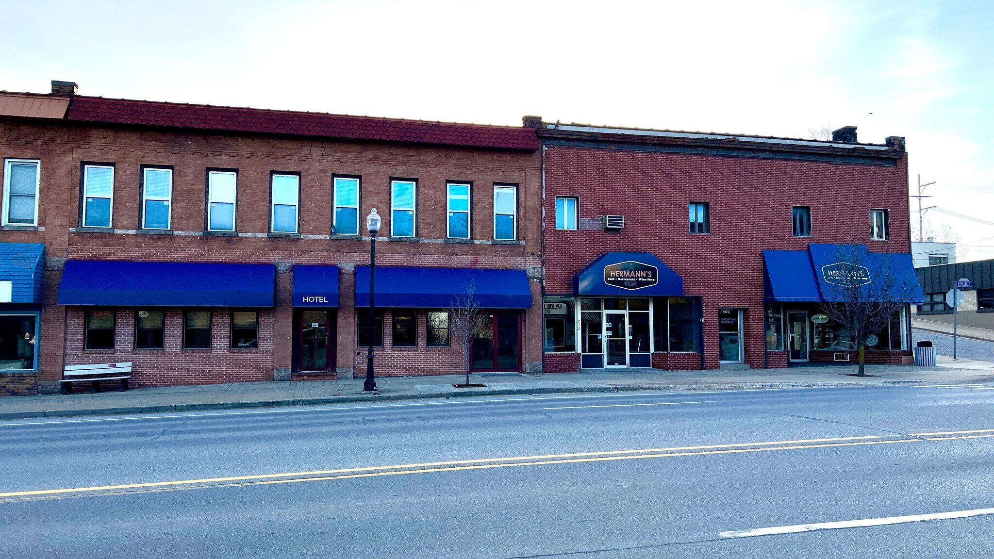 210-214 N Mitchell St, Cadillac, MI for sale Building Photo- Image 1 of 1