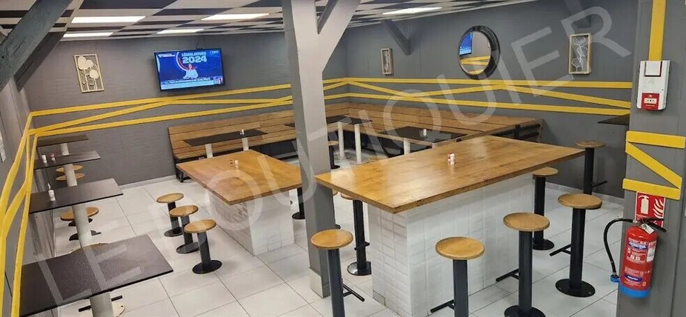 Retail in Le Havre for sale - Building Photo - Image 3 of 9