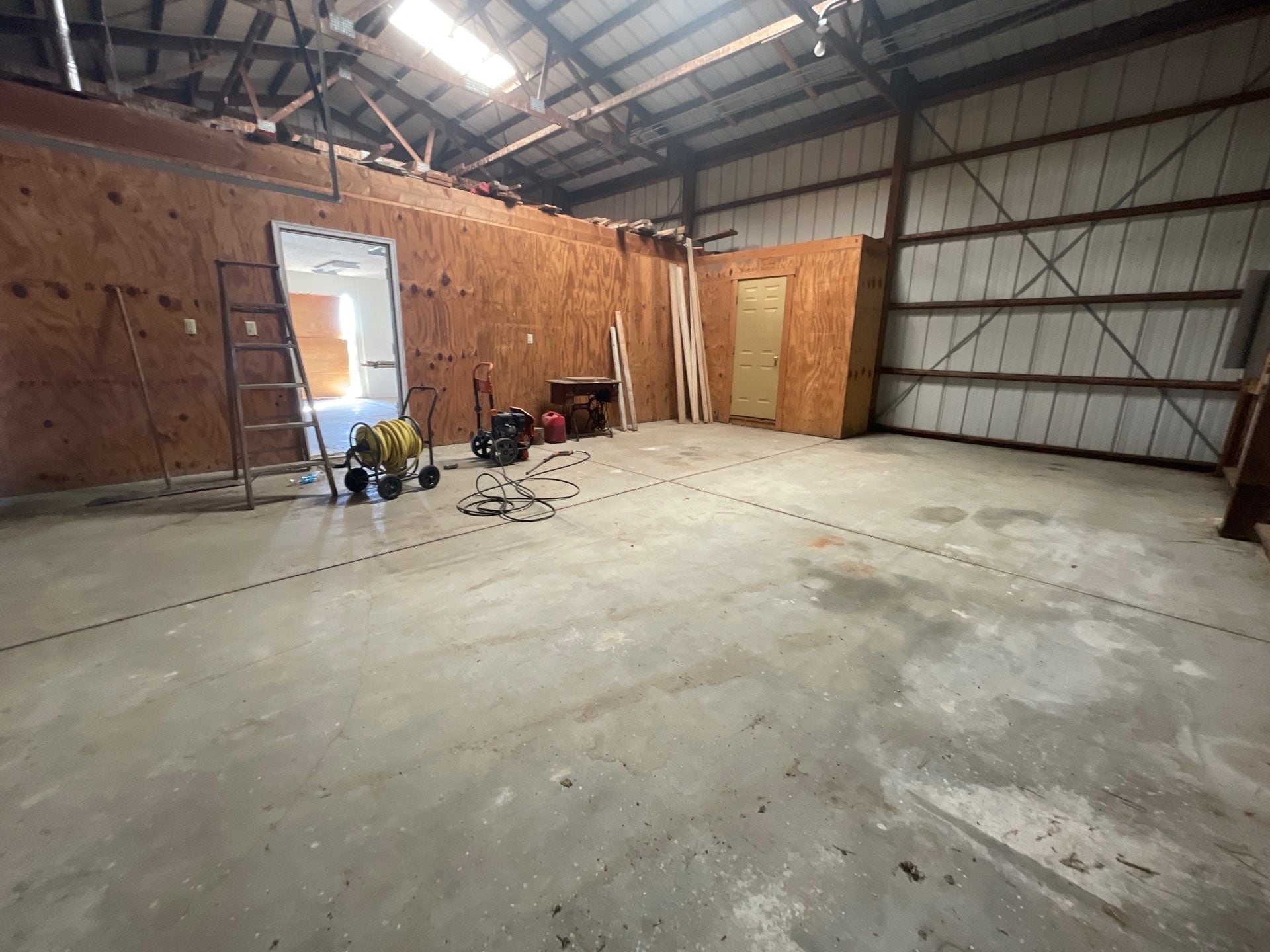 7201 Arbor Rd, Lincoln, NE for lease Interior Photo- Image 1 of 5