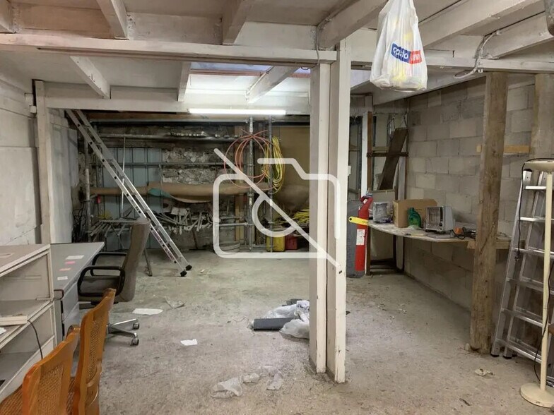 Industrial in Valenton for sale - Building Photo - Image 3 of 7