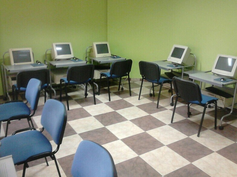 Office in Cáceres, Cáceres for sale - Building Photo - Image 3 of 5