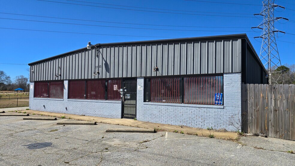 1733 Piedmont Hwy, Piedmont, SC for lease - Primary Photo - Image 1 of 25