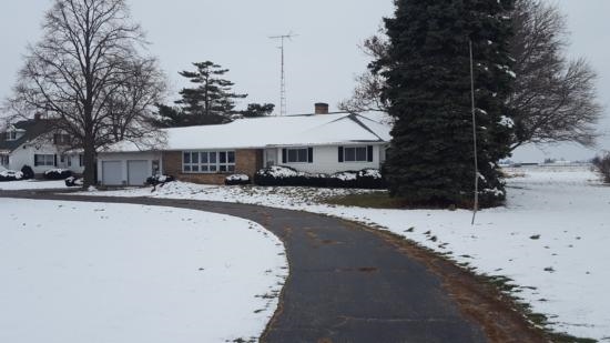 9069 Cherry Valley Rd, Kingston, IL for sale Primary Photo- Image 1 of 1