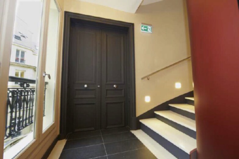 10 Rue La Fayette, Paris for lease - Lobby - Image 3 of 3